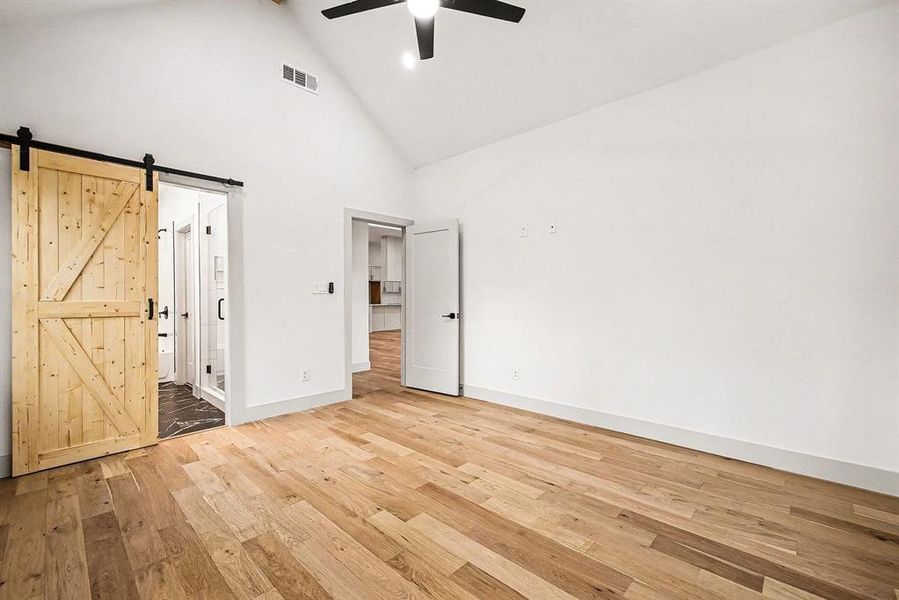 Spacious, unfurnished interior of a new home in , Dallas (Image 14).