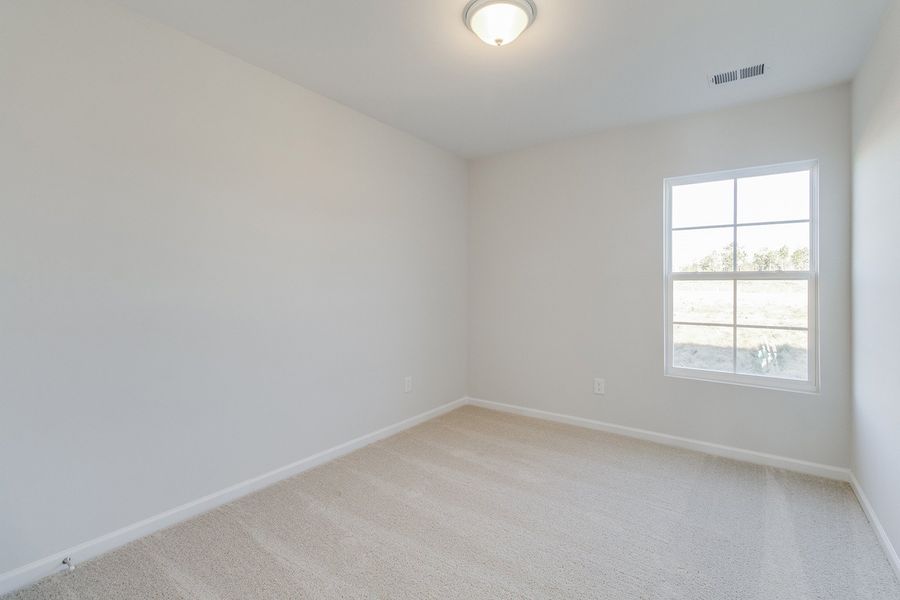 Spacious, unfurnished interior of a new home in Astoria, Columbia (Image 28).