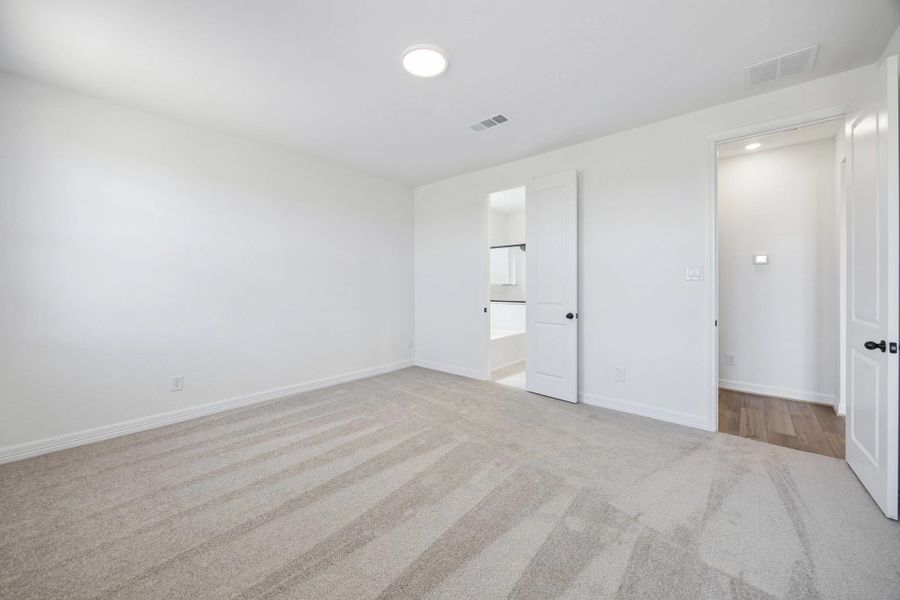 Spacious, unfurnished interior of a new home in Azalea, Brookshire (Image 16).