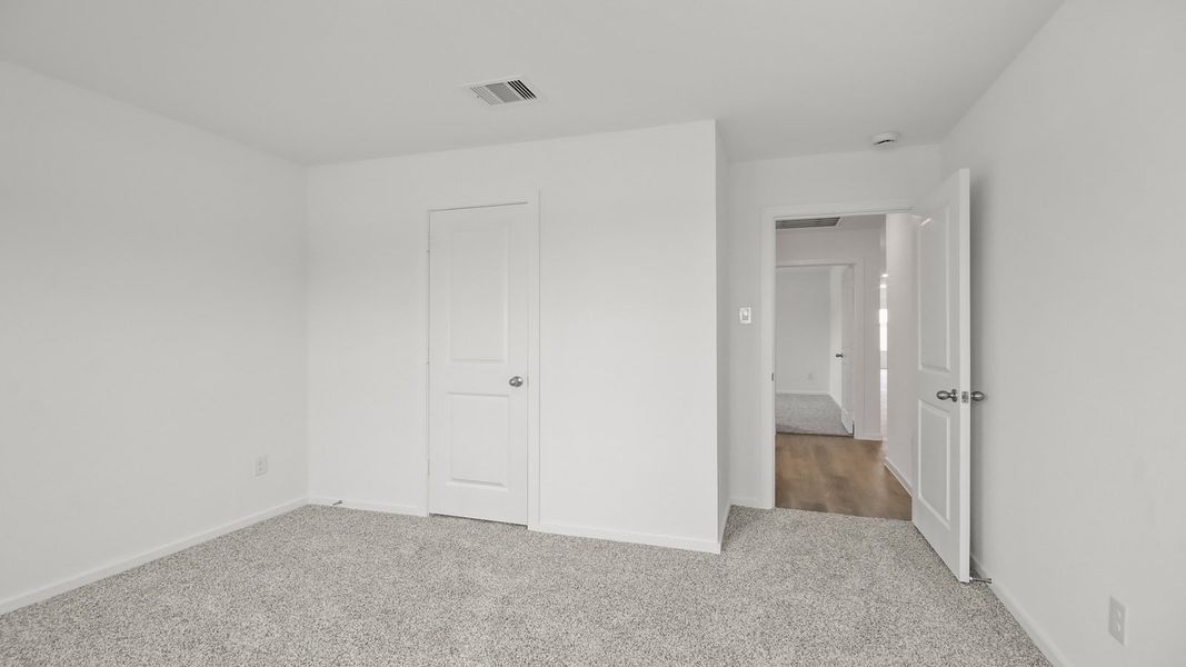 Representative unfurnished interior of a home built from the Huntsville by D.R. Horton in Mill Creek, Magnolia (Image 21).