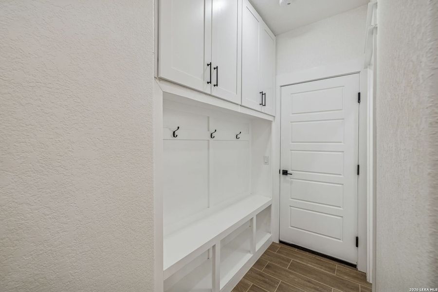 Furnished interior view inside a new home in , Floresville (Image 10).