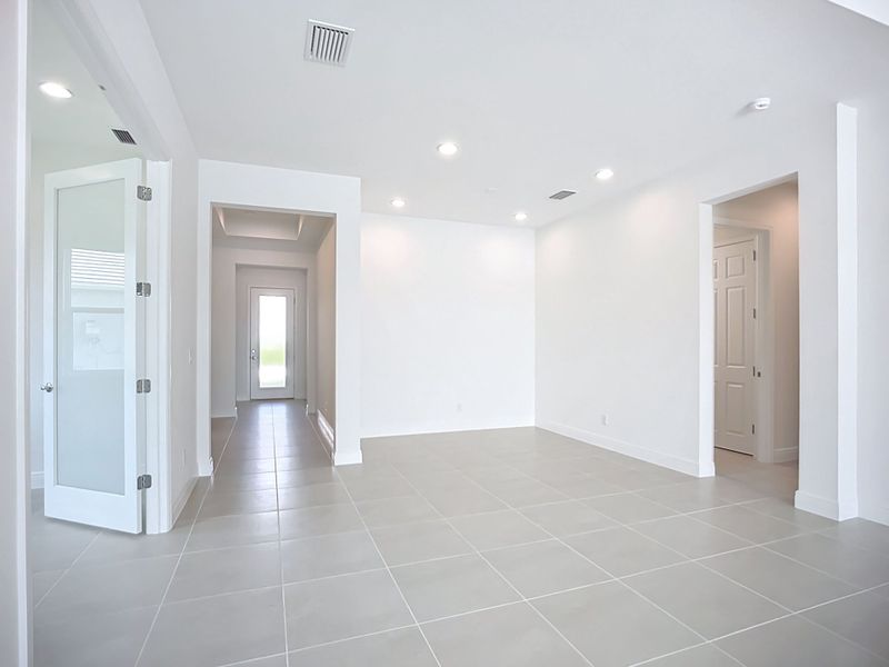 Interior:243 Monet Trail 22