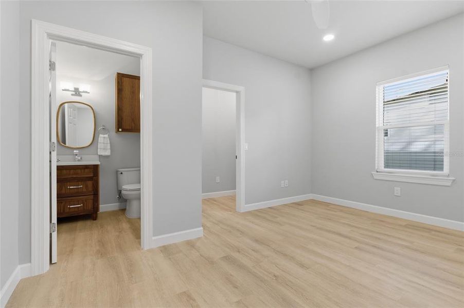 Spacious, unfurnished interior of a new home in , St. Petersburg (Image 42).