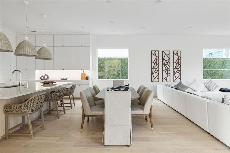 Furnished interior view inside a new home in , Dallas (Image 10).