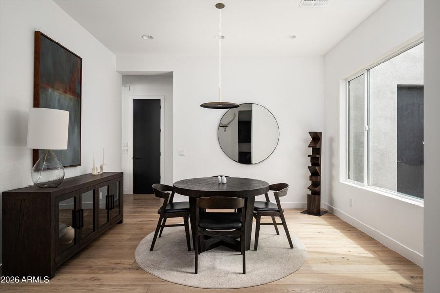 05-5724EMouraDr-5 05-5724EMouraDr-5