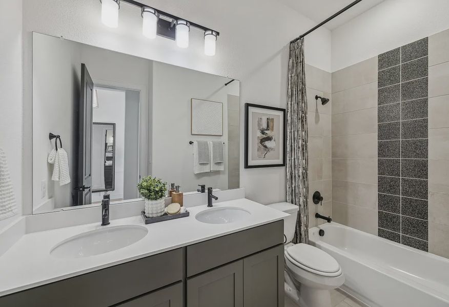 Plan 5039 Bath 3 - Staged - 21 of 22