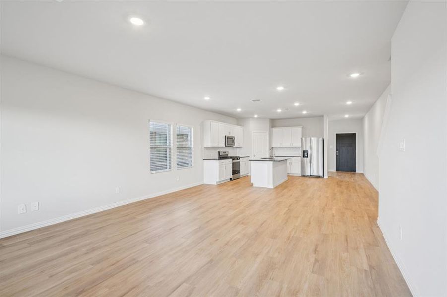 Spacious, unfurnished interior of a new home in River Ridge, Crandall (Image 34). Spacious, unfurnished interior of a new home in River Ridge, Crandall (Image 34).