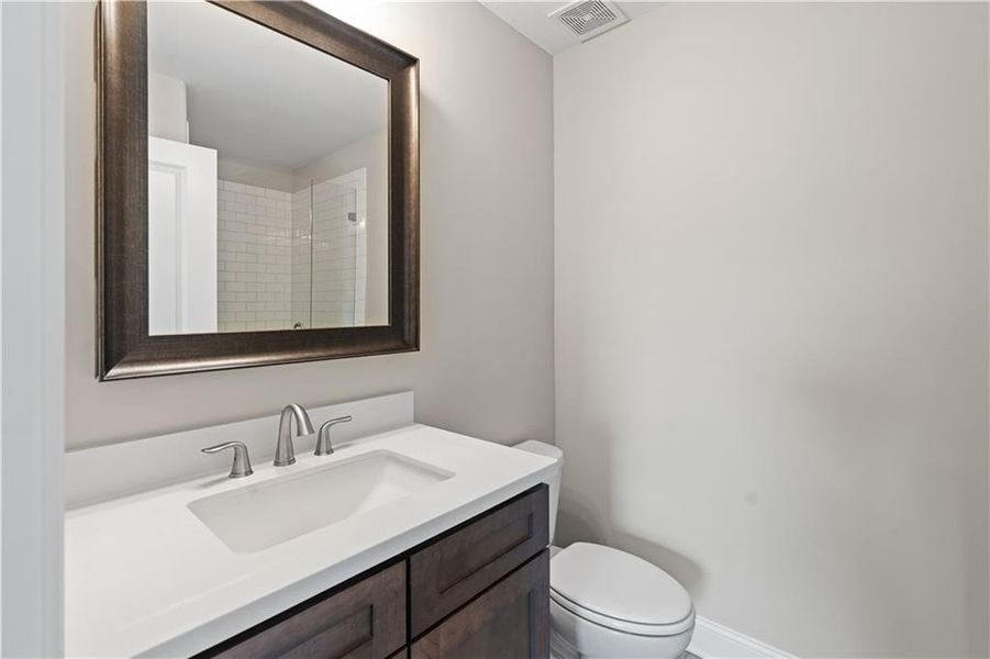 Furnished interior view inside a new home in Bellwyn, Johns Creek (Image 10).