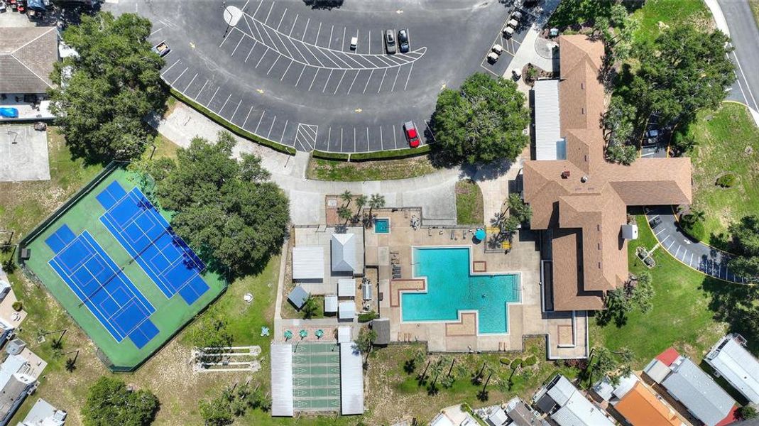 Community amenities in , Davenport (Image 24). Community amenities in , Davenport (Image 24).