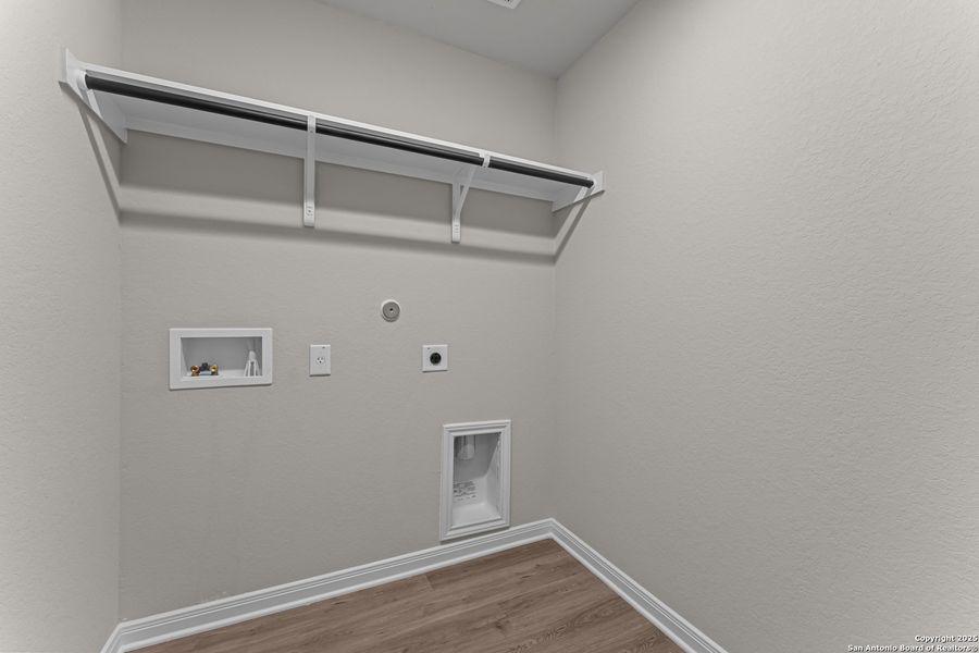 Spacious, unfurnished interior of a new home in Meadows at Clear Springs, New Braunfels (Image 33). Spacious, unfurnished interior of a new home in Meadows at Clear Springs, New Braunfels (Image 33).