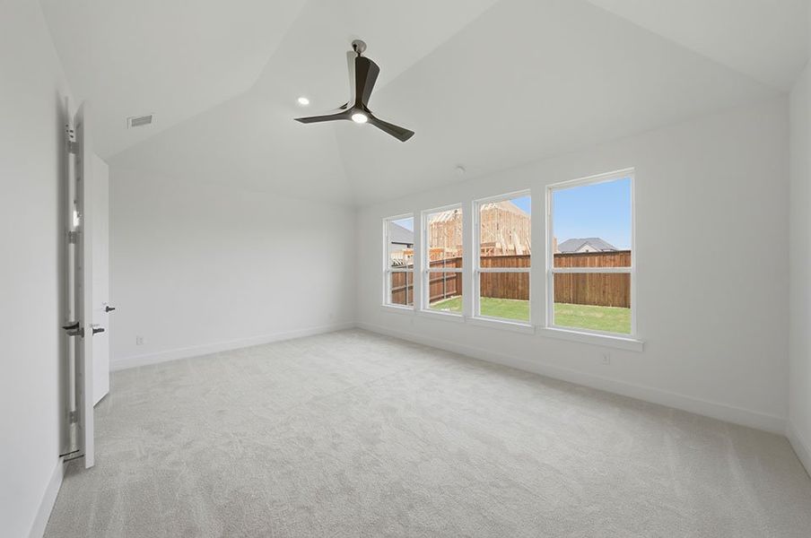 Spacious, unfurnished interior of a new home in Estates at Rockhill, Frisco (Image 33).