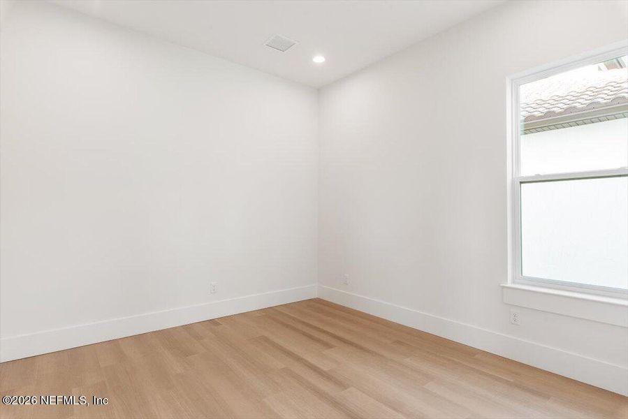 Spacious, unfurnished interior of a new home in Tamaya, Jacksonville (Image 64).