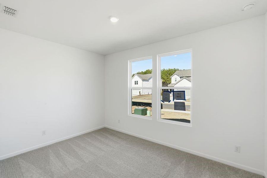 Spacious, unfurnished interior of a new home in Heritage River, Euharlee (Image 22).