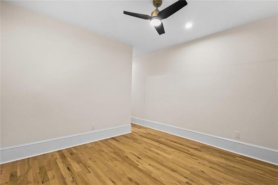 Spacious, unfurnished interior of a new home in , Gainesville (Image 25).