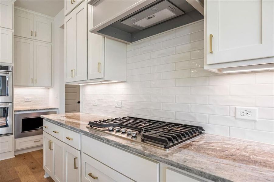 Image 55 of a home in Long Hollow Landing.