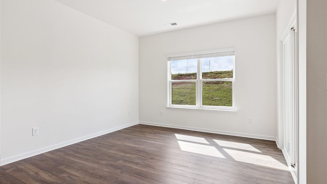 Spacious, unfurnished interior of a new home in Mary's Pointe, Clinton (Image 16).