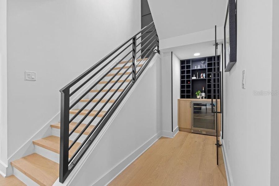 Spacious, unfurnished interior of a new home in , Tampa (Image 23).