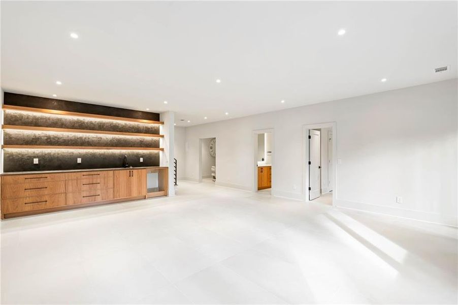 Spacious, unfurnished interior of a new home in , Brookhaven (Image 23). Spacious, unfurnished interior of a new home in , Brookhaven (Image 23).