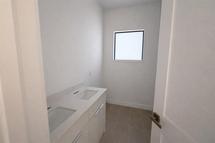 Image 9 of a home in . Image 9 of a home in .