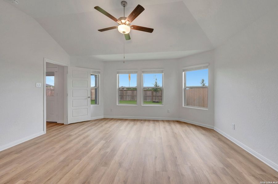Spacious, unfurnished interior of a new home in Agave, San Antonio (Image 34). Spacious, unfurnished interior of a new home in Agave, San Antonio (Image 34).