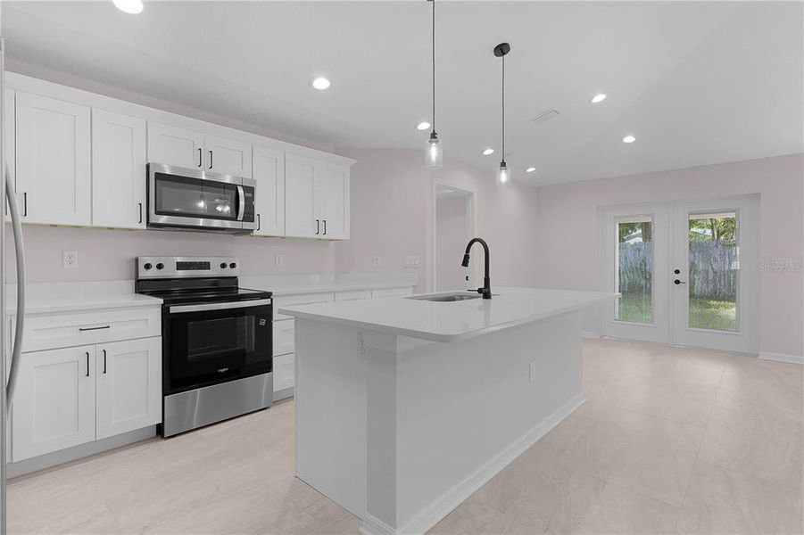 Furnished interior view inside a new home in , Ocklawaha (Image 13).