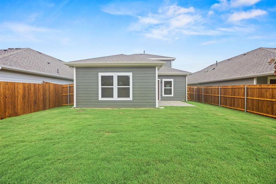 Exterior details and patio area of a home in Ambergrove, Royse City (Image 1). Exterior details and patio area of a home in Ambergrove, Royse City (Image 1).