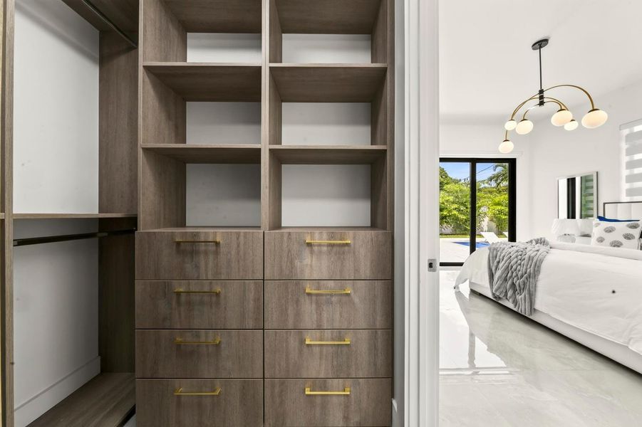 064-057-Primary Closet-1500x1000 064-057-Primary Closet-1500x1000