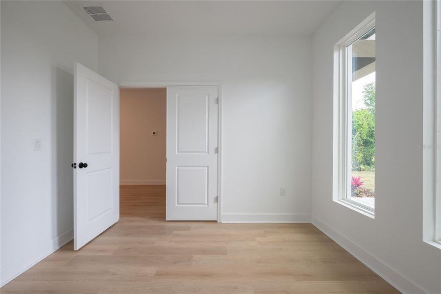 Spacious, unfurnished interior of a new home in , North Port (Image 29).