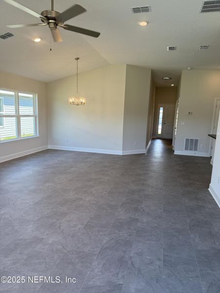 Spacious, unfurnished interior of a new home in Summerglen, Jacksonville (Image 12). Spacious, unfurnished interior of a new home in Summerglen, Jacksonville (Image 12).