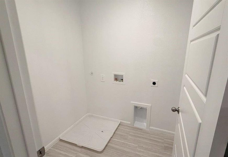 Furnished interior view inside a new home in Orchard Village, Fort Worth (Image 7). Furnished interior view inside a new home in Orchard Village, Fort Worth (Image 7).