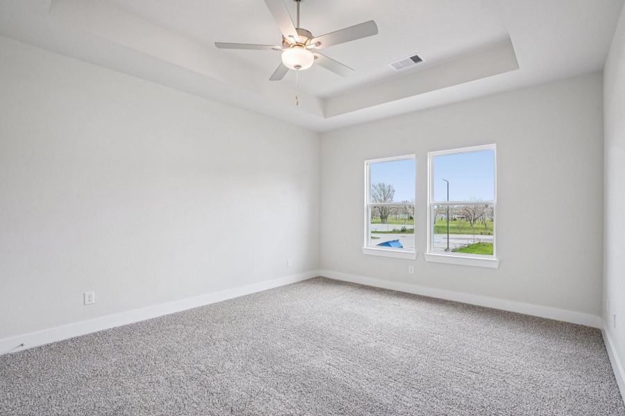 Spacious, unfurnished interior of a new home in Cay Landing, Houston (Image 21).