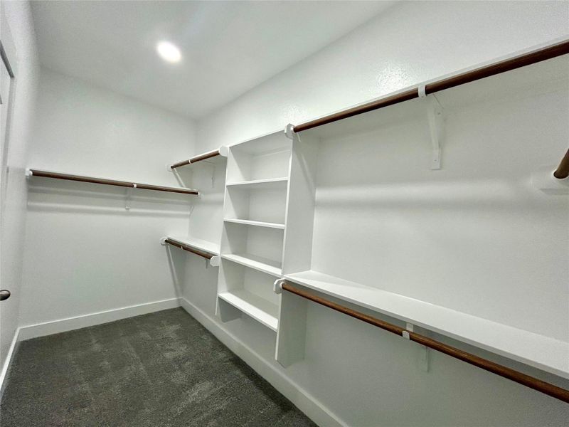 Spacious, unfurnished interior of a new home in , Bastrop (Image 26).