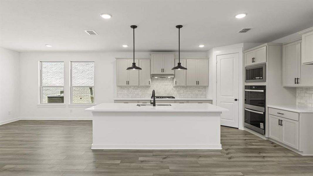 4 1425 Clare Court - Kitchen