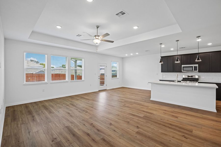 Spacious, unfurnished interior of a new home in Lisso, Pflugerville (Image 18).