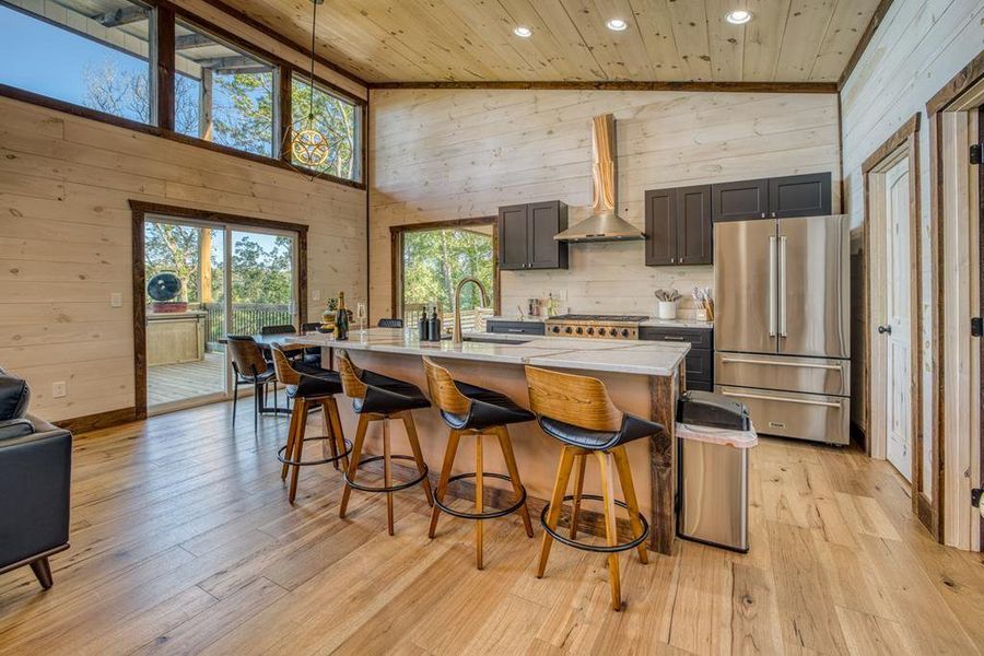 Community amenities in , Mineral Bluff (Image 33).