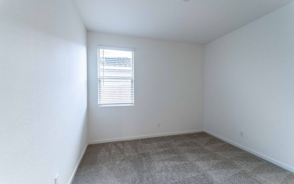 Spacious, unfurnished interior of a new home in Rancho Mirage, Maricopa (Image 20).