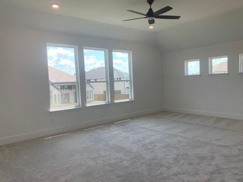 Spacious, unfurnished interior of a new home in Dunham Pointe, Cypress (Image 31).