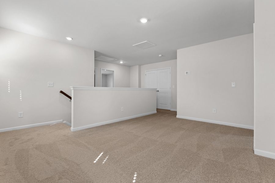 Representative unfurnished interior of a home built from the Larch by McGuinn Homes in Willow Lake, Blythewood (Image 16).
