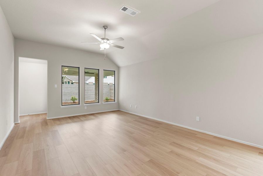 Spacious, unfurnished interior of a new home in Two Step Farm, Montgomery (Image 25). Spacious, unfurnished interior of a new home in Two Step Farm, Montgomery (Image 25).