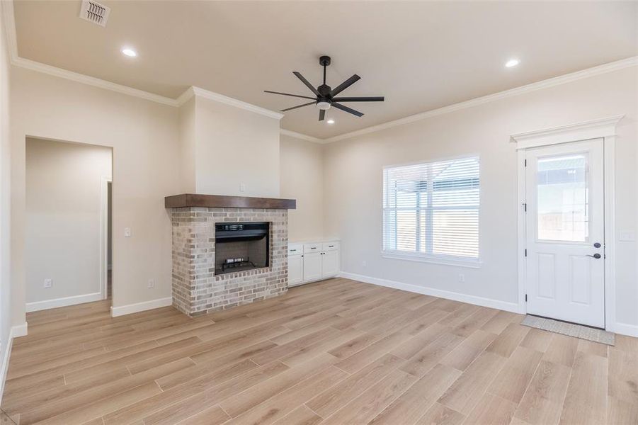 Spacious, unfurnished interior of a new home in , Tuscola (Image 28).