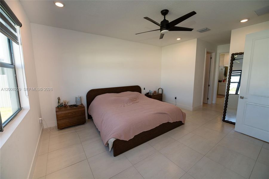 Furnished interior view inside a new home in , Homestead (Image 43).