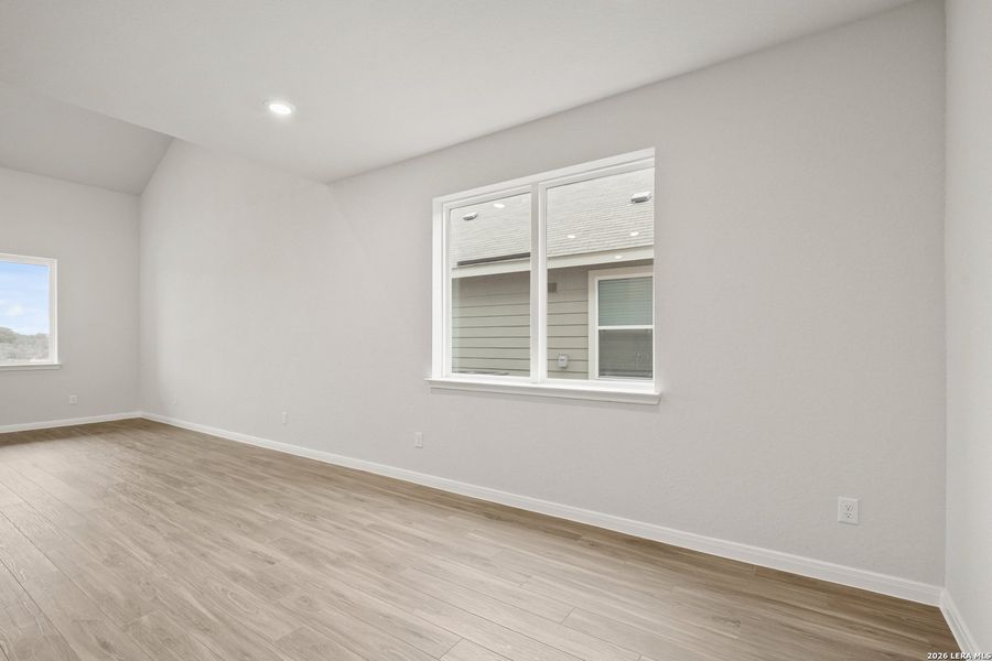 Spacious, unfurnished interior of a new home in Abbott Place, St. Hedwig (Image 24).