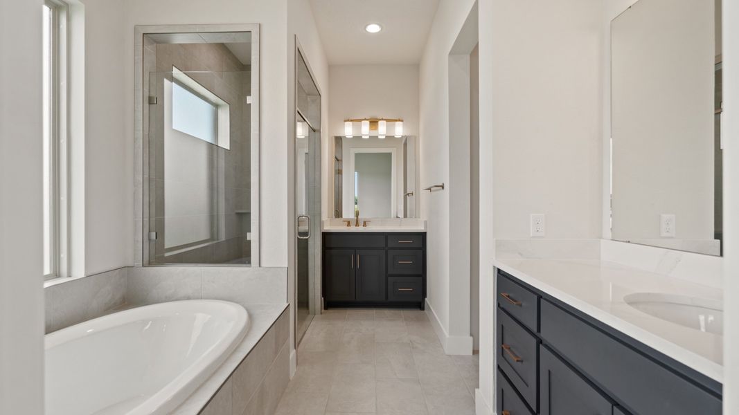 Representative furnished interior of a home built from the 2011F by Perry Homes in Turnleaf 50', Punta Gorda (Image 25).