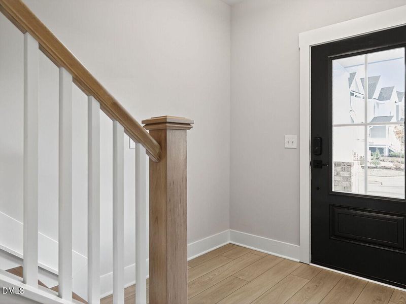 004-1280x960-foyer 004-1280x960-foyer