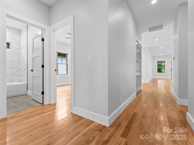 Spacious, unfurnished interior of a new home in , Brevard (Image 17).