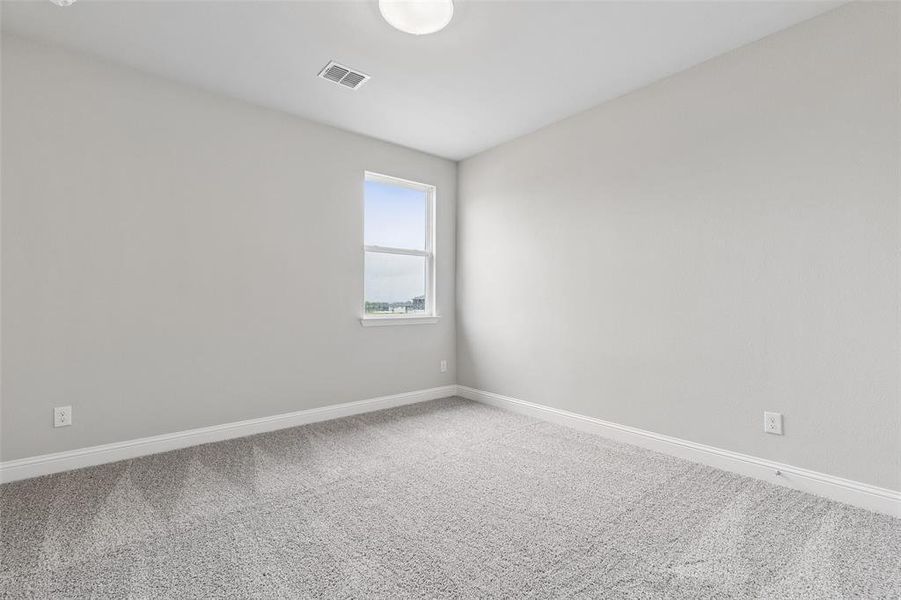 Spacious, unfurnished interior of a new home in Venetian, Weston (Image 11).