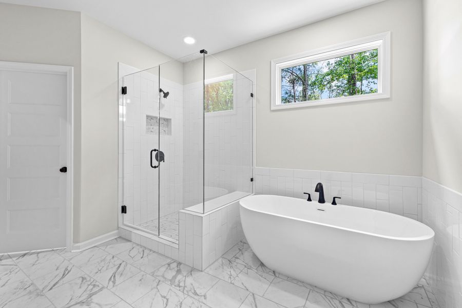 Furnished interior view inside a new home in Golfview, Thomaston (Image 12).