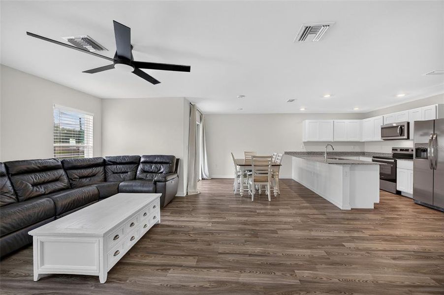 Furnished interior view inside a new home in , Punta Gorda (Image 10). Furnished interior view inside a new home in , Punta Gorda (Image 10).