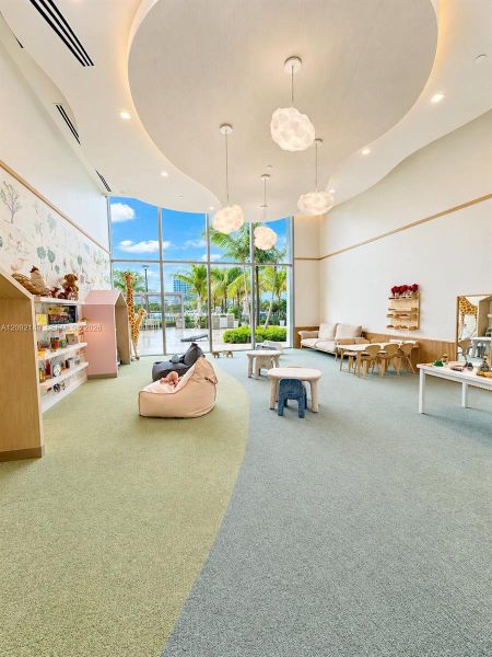 Community amenities in , North Miami (Image 29).