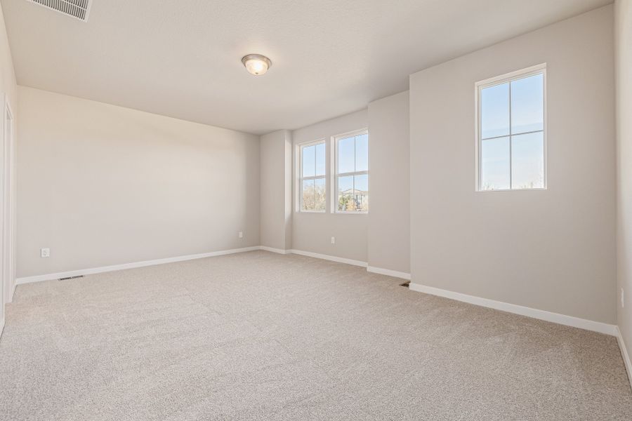 Spacious, unfurnished interior of a new home in Arras Park, Thornton (Image 20).